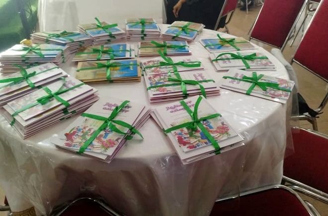 رونمایی از دو کتاب دانش‌آموزان مینابی