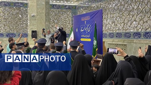 غبارروبی حرم حضرت معصومه(س) با حضور اصحاب رسانه