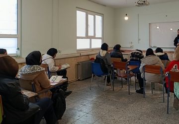 اجرای طرح‌های روایتگری «ایرانمون» و معرفی کتاب «فانوس» در مدرسه امیرکبیر رزن