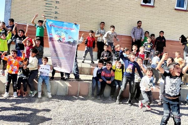 استادیوم شادی در دل روستا