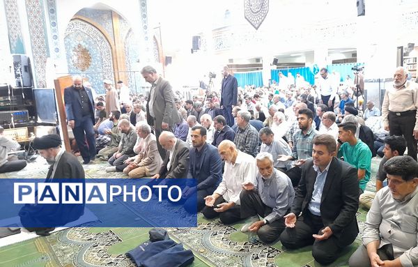 تجدید میثاق سرپرست آموزش وپرورش منطقه پردیس با شهدای گمنام