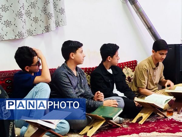 اختتامیه محفل انس با قرآن کریم انجمن قرآنی و هیئت محبان المهدی شهرستان کاشمر 