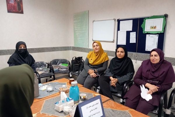 جلسه توجیهی دستورالعمل انتخاب بانوی معلم تراز انقلاب اسلامی