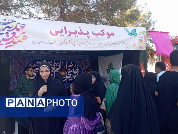 اجتماع مردم شهرستان بیرجند در مهمانی کیلومتری عید غدیر 