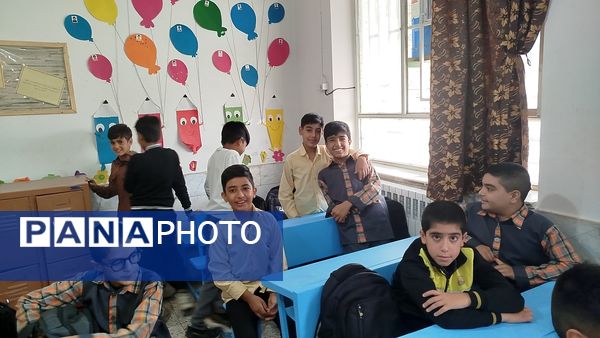 آغاز بازگشایی مدارس و شور و حال دانش آموزان دبستان شهید پسندیده فدافن در نخستین روز پاییز