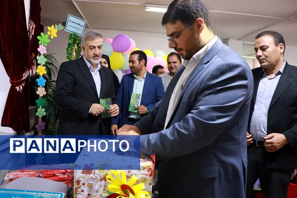 جشن عاطفه‌ها در آموزشگاه حاج محمد علی تقی پور