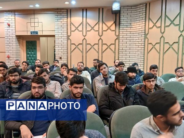 دانشگاه امام صادق(ع) میزبان شهردار تهران در آیین روز دانشجو