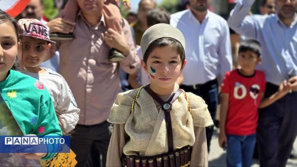 حماسه باشکوه ملت بزرگ ایران در راهپیمایی جمعه خشم و نصر 