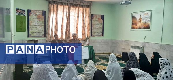 پویش میز گفت‌وگو در دبیرستان حاج مهدی روحانی ارغا