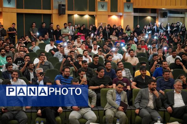 جشن بزرگ ازدواج دانشجویی در دانشگاه آزاد اسلامی واحد کرج