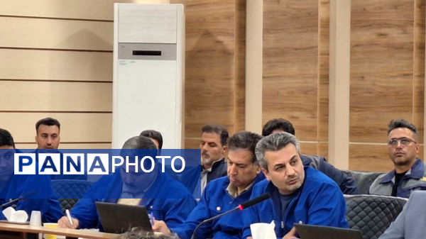 بررسی مسائل جامعه کار و تولید در نشست ویژه تشکل‌های کارگری با فرماندار اراک