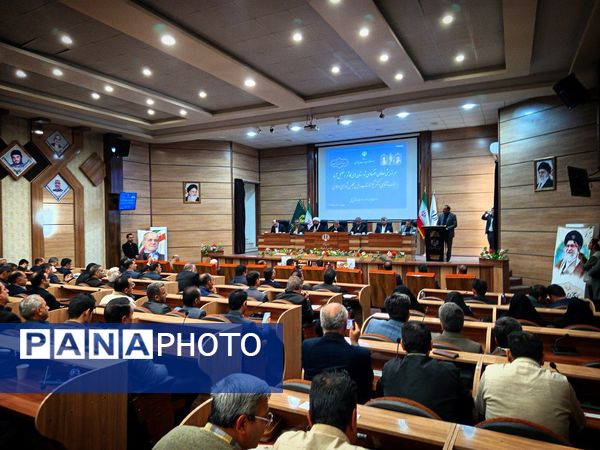 نایب رئیس مجلس شورای اسلامی پای درد دل فعالان اقتصادی نشست