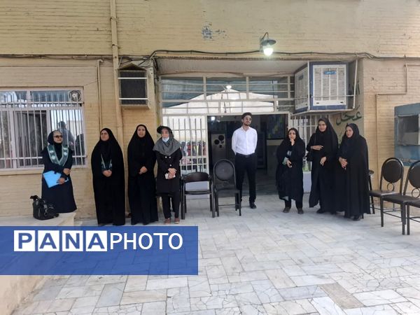 بازدید مدرسان کشوری سازمان دانش‌آموزی از دبیرستان تمام تشکیلاتی عفت