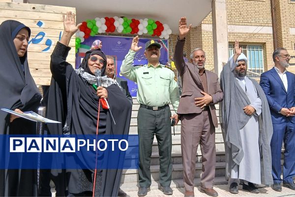 آیین بازگشایی مدارس با حضور نماینده مجلس شورای اسلامی در کهریزک 