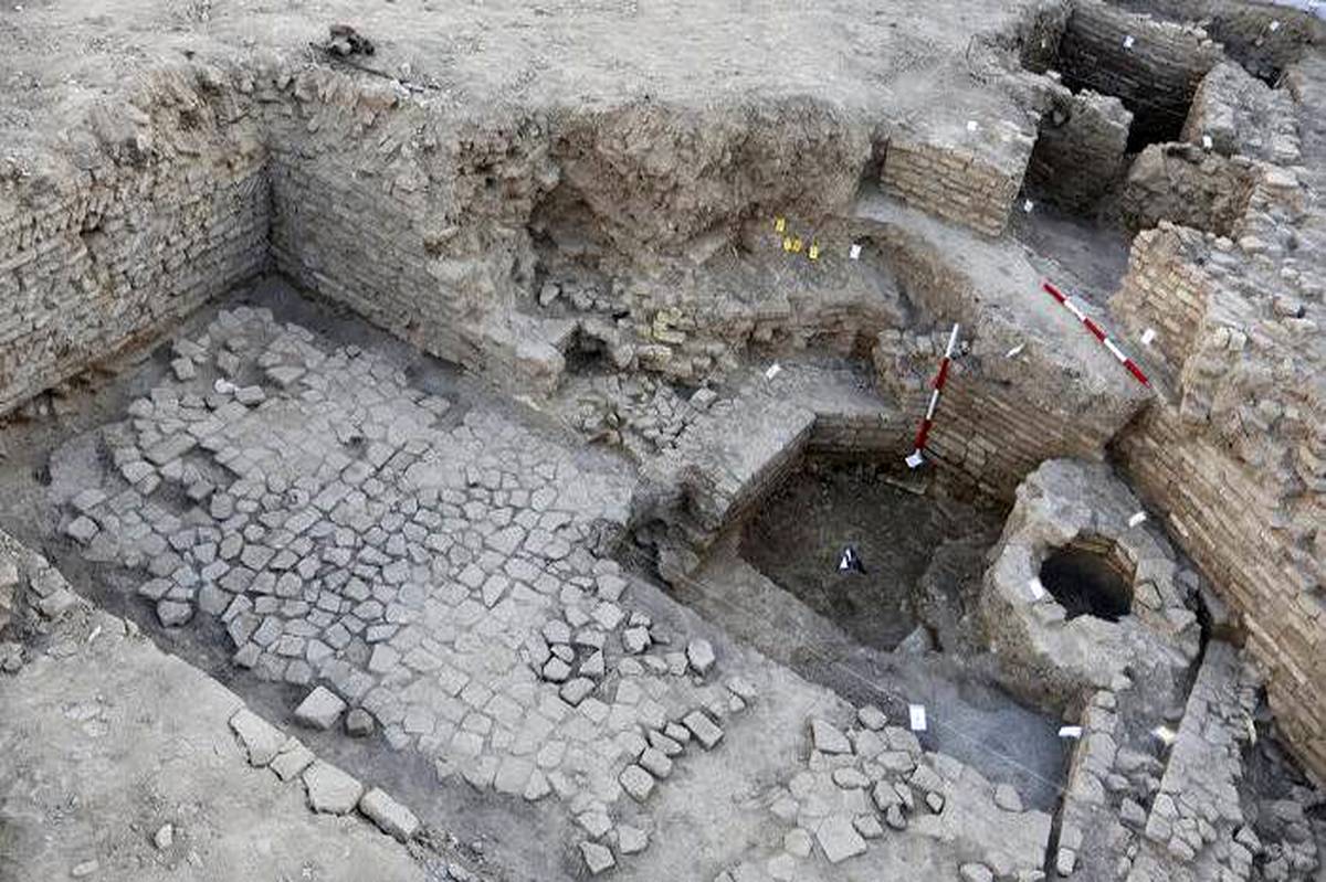 حفاظت از محوطه تاریخی کمرزرین» اصفهان با چالش مواجه است + فیلم