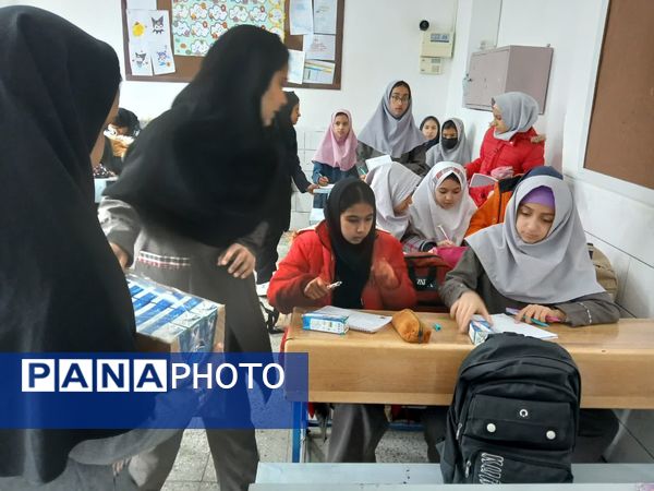 آغاز توزیع شیر در دبستان شهید نجفی فدافن