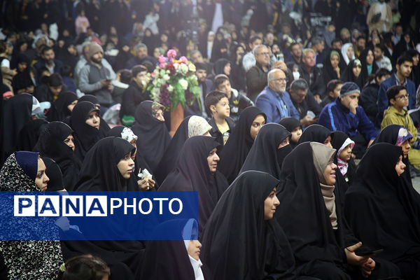 پویش «طلا ریزان» ایران همدل در حرم بانوی کرامت