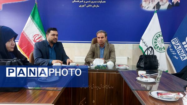 نشست «نقش دانش‌آموزان در دشمن‌شناسی و یهودستیزی» در سازمان دانش‌آموزی استان خراسان شمالی