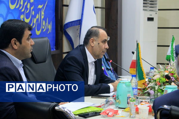 تجلیل از مربیان پیشتاز، مسئولان و فعالان سازمان دانش‌آموزی استان بوشهر