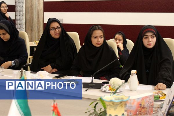 همایش بزرگداشت حافظ شیرازی در اداره آموزش و پرورش کهریزک