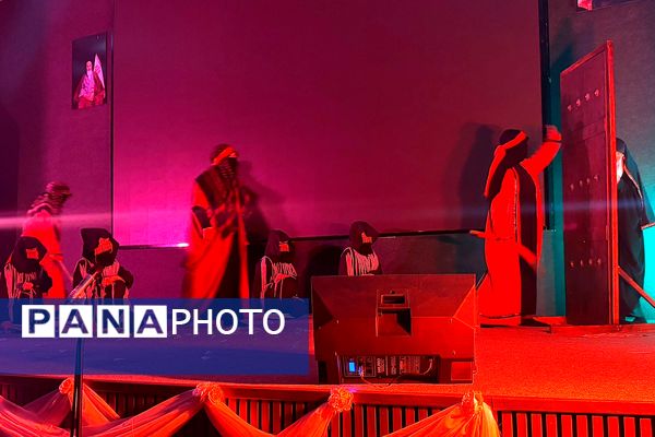 فریاد بی صدای شهادت حضرت زهرا(س) از سالن همایش اداره آموزش و پرورش شهرستان اسلامشهر به گوش رسید