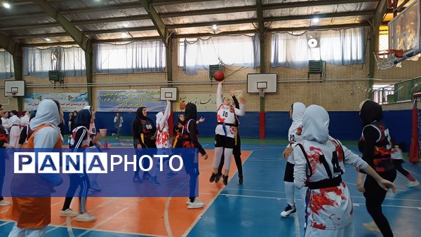 آیین افتتاح میدان پویا در بخش دختران در کانون سرداران شهید ناحیه ۴ کرج