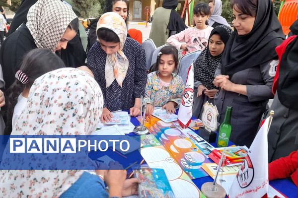 برنامه دورهمی شهروندی هم ساده‌ها در مجتمع مدرس شیراز 