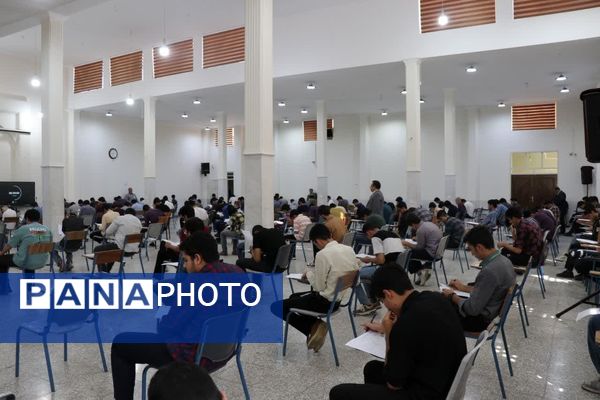 بازدید مدیرکل آموزش و پرورش از برگزاری امتحانات نهایی در یزد