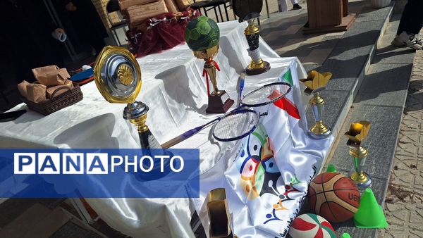 یک روز ورزشی در دبیرستان معراج تبریز