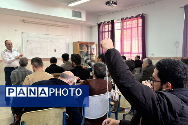 لحظه‌هایی از یادگیری و هم‌دلی در کارگاه توانمندسازی پیشتازان اسلامشهر