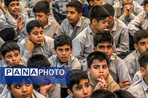 جشن میلاد امام حسن عسکری(ع) در دبیرستان تهرانی باقرشهر 