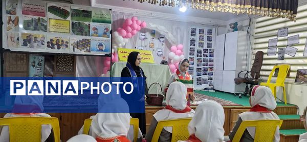 بازدید رئیس سازمان دانش‌آموزی از دبستان شاهد دختران