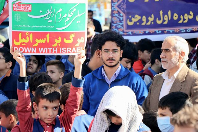 ۱۳ آبان از قاب مردم!