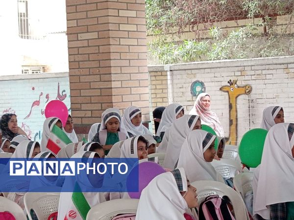 نماهای پرشور جشن شکوفه‌‌‌های میناب