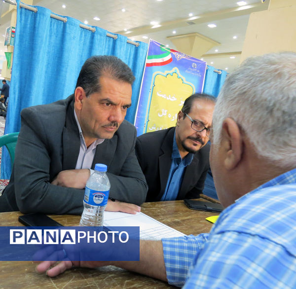 برپایی میز خدمت آموزش و پرورش خراسان شمالی