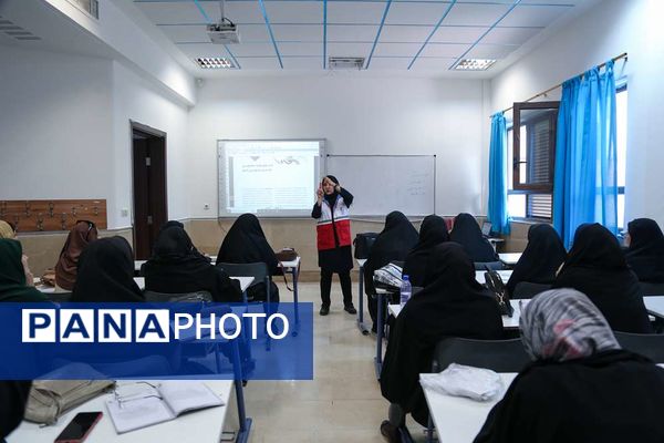 دومین دوره کمک‌های اولیه و امداد ویژه معلمان شهر کرمان