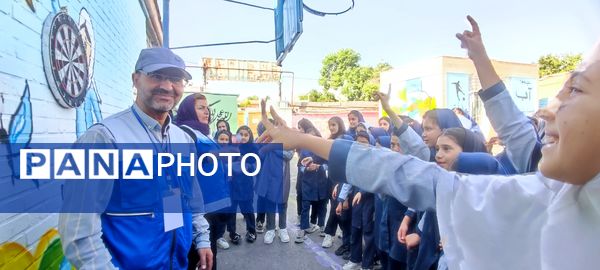برگزاری مسابقات دارت در مدرسه شهید احمد خاقانی شیروان