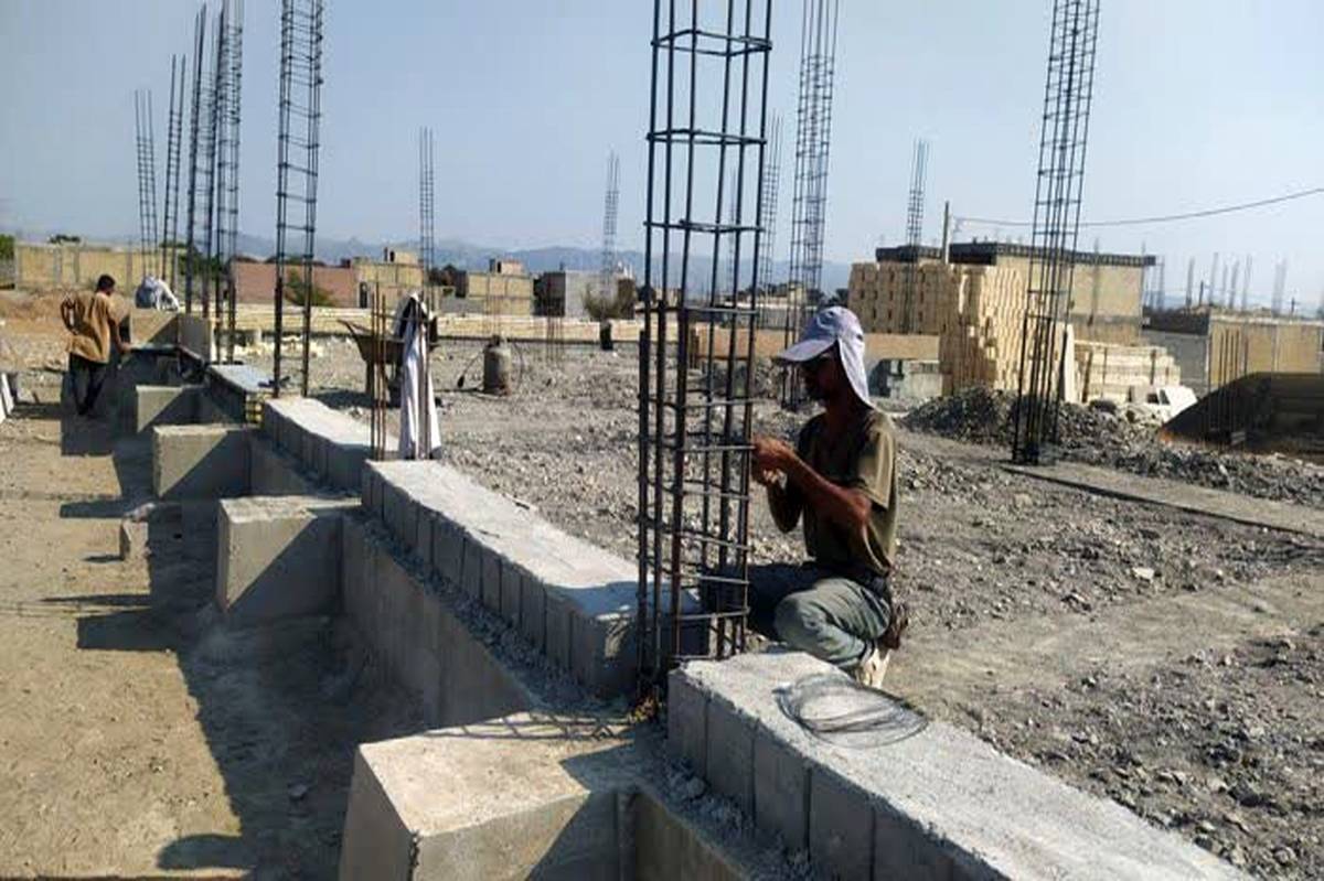 ساخت آموزشگاه ۱۲ کلاسه آغاز شد و دبستان ۶ کلاسه خیرساز در حال تکمیل است