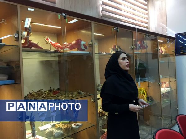 بازدید دانش آموزان دبیرستان نمونه آیت‌الله خامنه‌ای از دانشکده پزشکی دانشگاه فردوسی مشهد