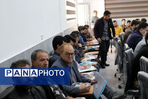 گردهمایی تخصصی مدیران مدارس ابتدایی شهرستان راز و جرگلان با معاون آموزش ابتدایی اداره‌کل استان و روسای ادارات