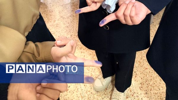 انتخابات شورای دانش‌آموزی در دبیرستان دخترانه سبحان و مائده شِلیل