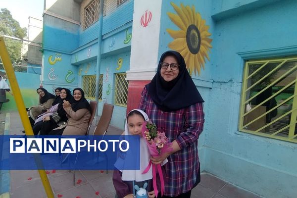 گرامیداشت هفته معلم در مدارس پیشوا