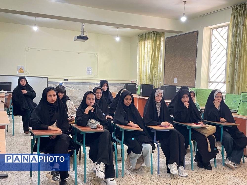 آموزش عکاسی فصل رویش انجمن اسلامی