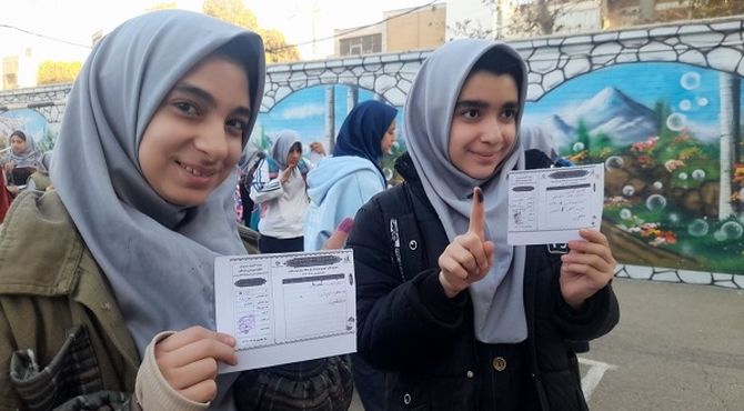 انتخابات شورای دانش‌آموزی در دبیرستان حضرت معصومه(س) برگزار شد