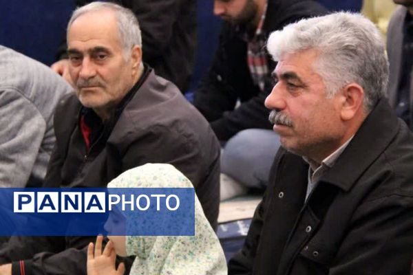 حضور پررنگ بسیجیان و اقشار مختلف مردم در نماز جمعه صفادشت