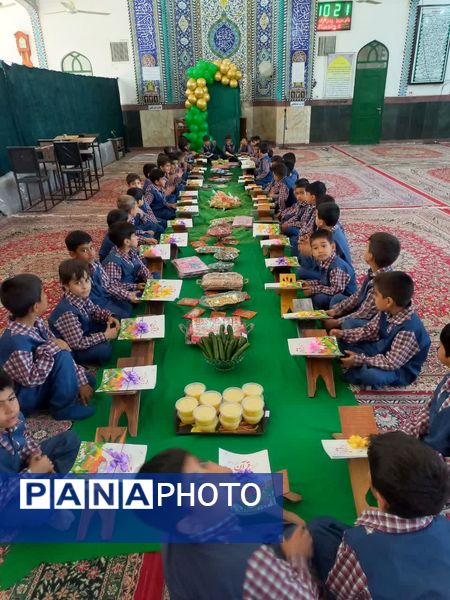 مراسم عهد و پیمان با قرآن در دبستان قمر بنی هاشم شهرستان زارچ