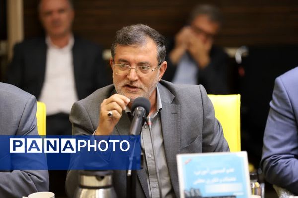 نشست مشترک کمیسیون آموزش، تحقیقات و فناوری مجلس با وزیر آموزش و پرورش 