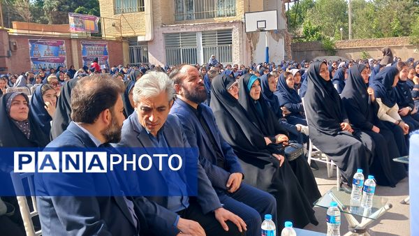 دهه کرامت و اختتامیه کارگروه کوثر در دبیرستان شهید فلاحی ناحیه یک کرج