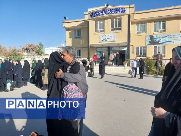 اعزام دانش‌آموزان دبیرستان‌های دخترانه شهرستان شیروان دوره متوسطه دوم به اردوری راهیان نور مناطق جنوب کشور