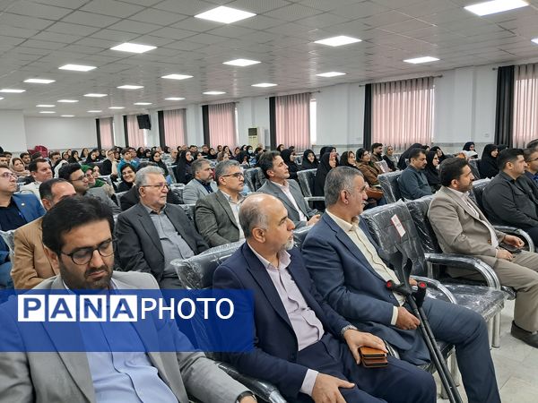تجلیل از برترین‌های کنکور در قائمشهر
